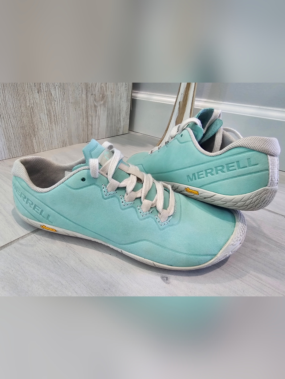 Merrell Vapor Glove 3 Womens Barefoot Shoes Size 6 Mint Green